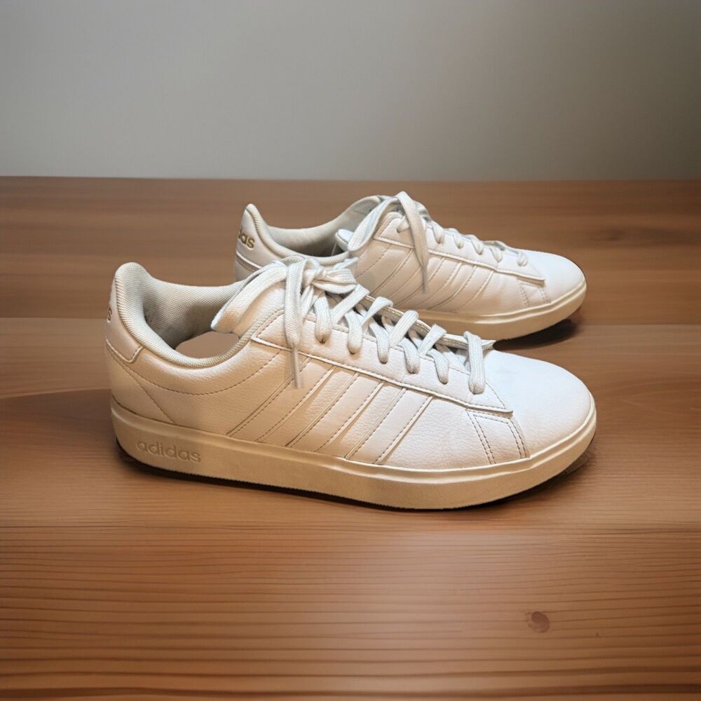 Adidas Grand Court 2.0 Cloudform Comfort Tennis Shoe White Gold Metallic Size 9